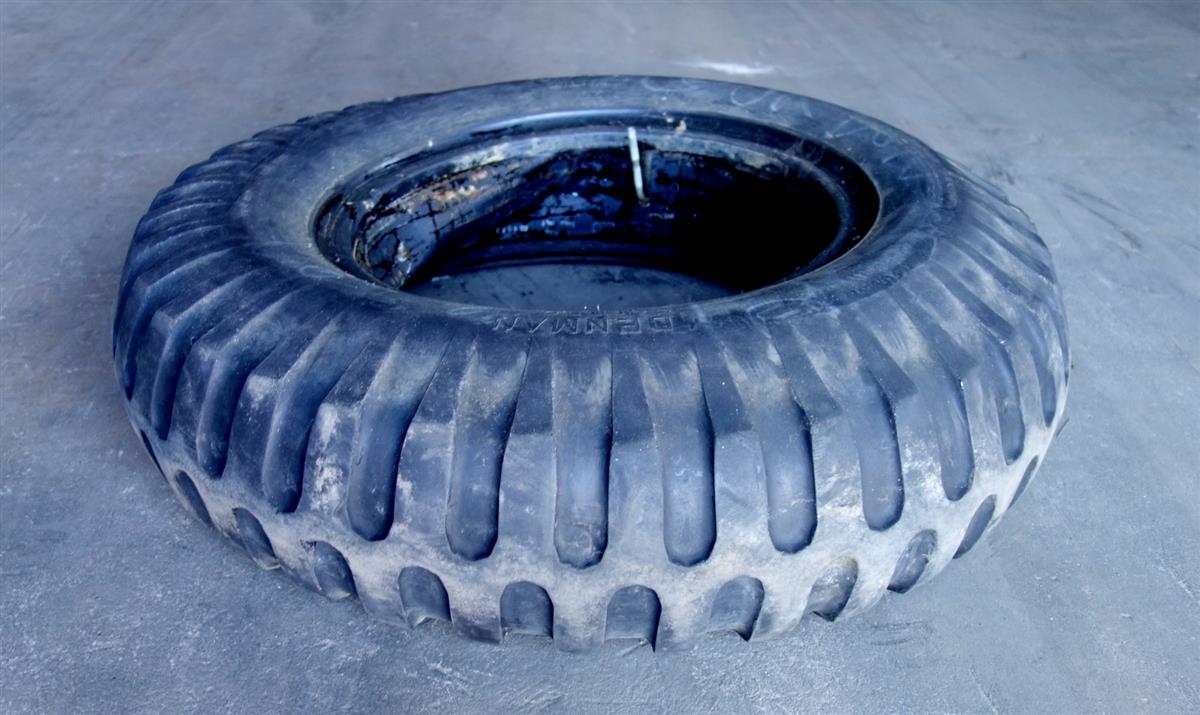 Military Tread Bias Ply Tire 9.0020 / 9.00x20 with 50 tire tread